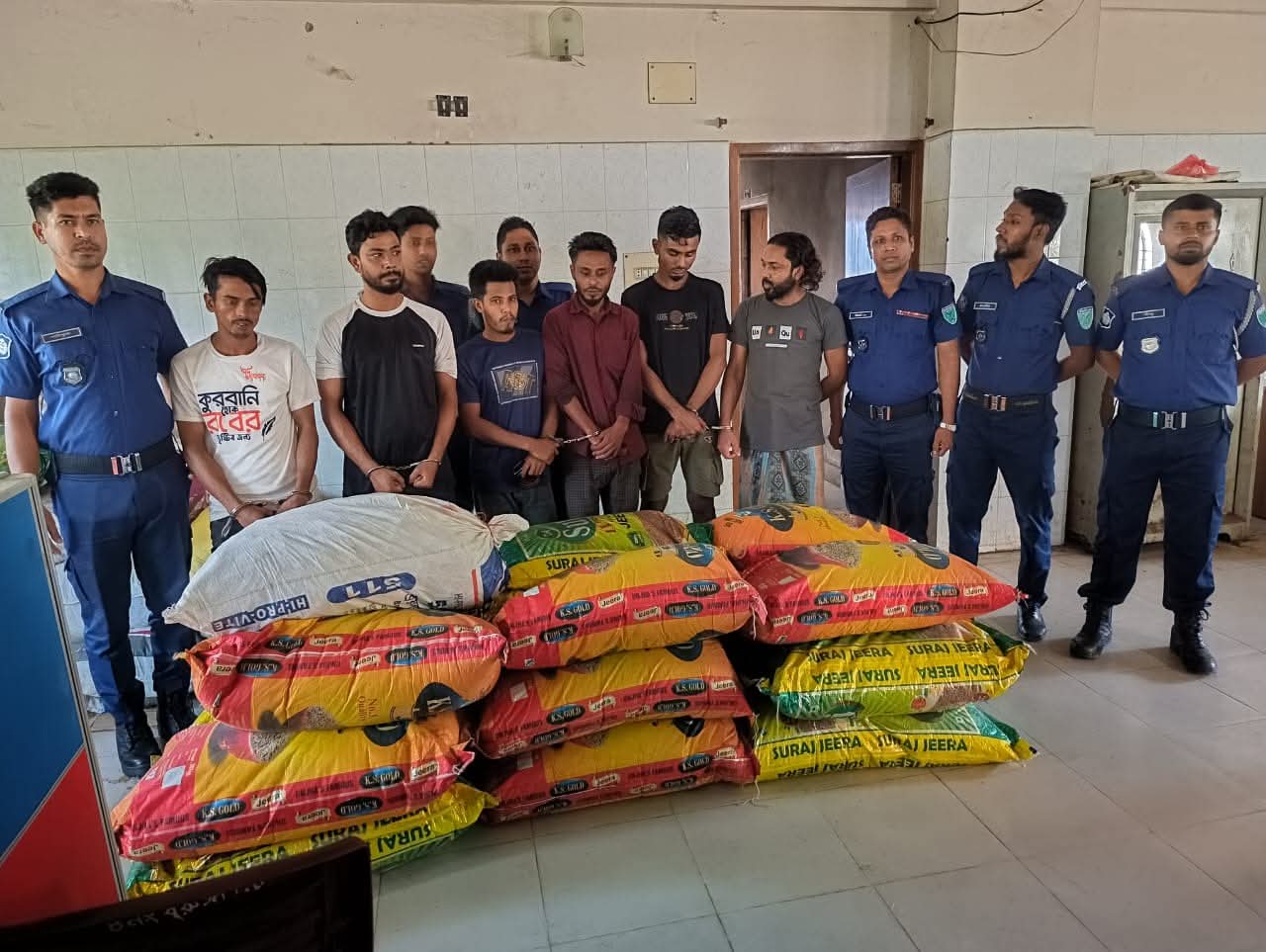 সিলেটে এস এ পরিবহন পার্সেল সার্ভিস ডাকাতি: ৬ ডাকাত গ্রেফতার, লুণ্ঠিত মালামাল উদ্ধার