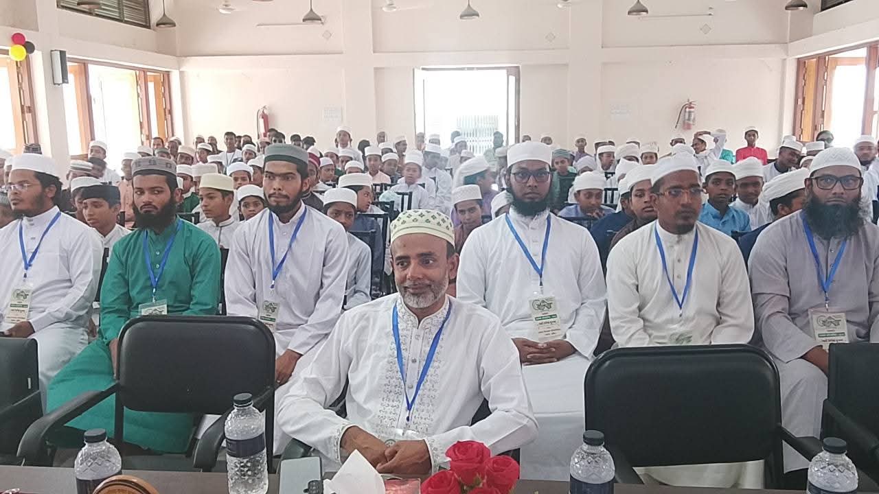 খোকসায় “সময়ের বাতিঘর” আয়োজিত কুরআন প্রতিযোগিতা সম্পন্ন