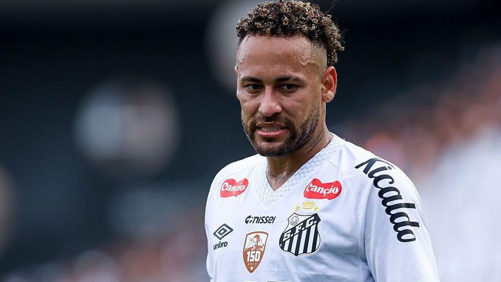 চোট ও মানসিক চাপের কারণে একসময় ফুটবল ছাড়ার কথা ভেবেছিলেন নেইমার