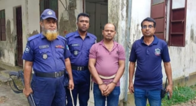 লক্ষ্মীপুরে হত্যাসহ ১৬ মামলার আসামি ‘কদু আলমগীর’ গ্রেপ্তার