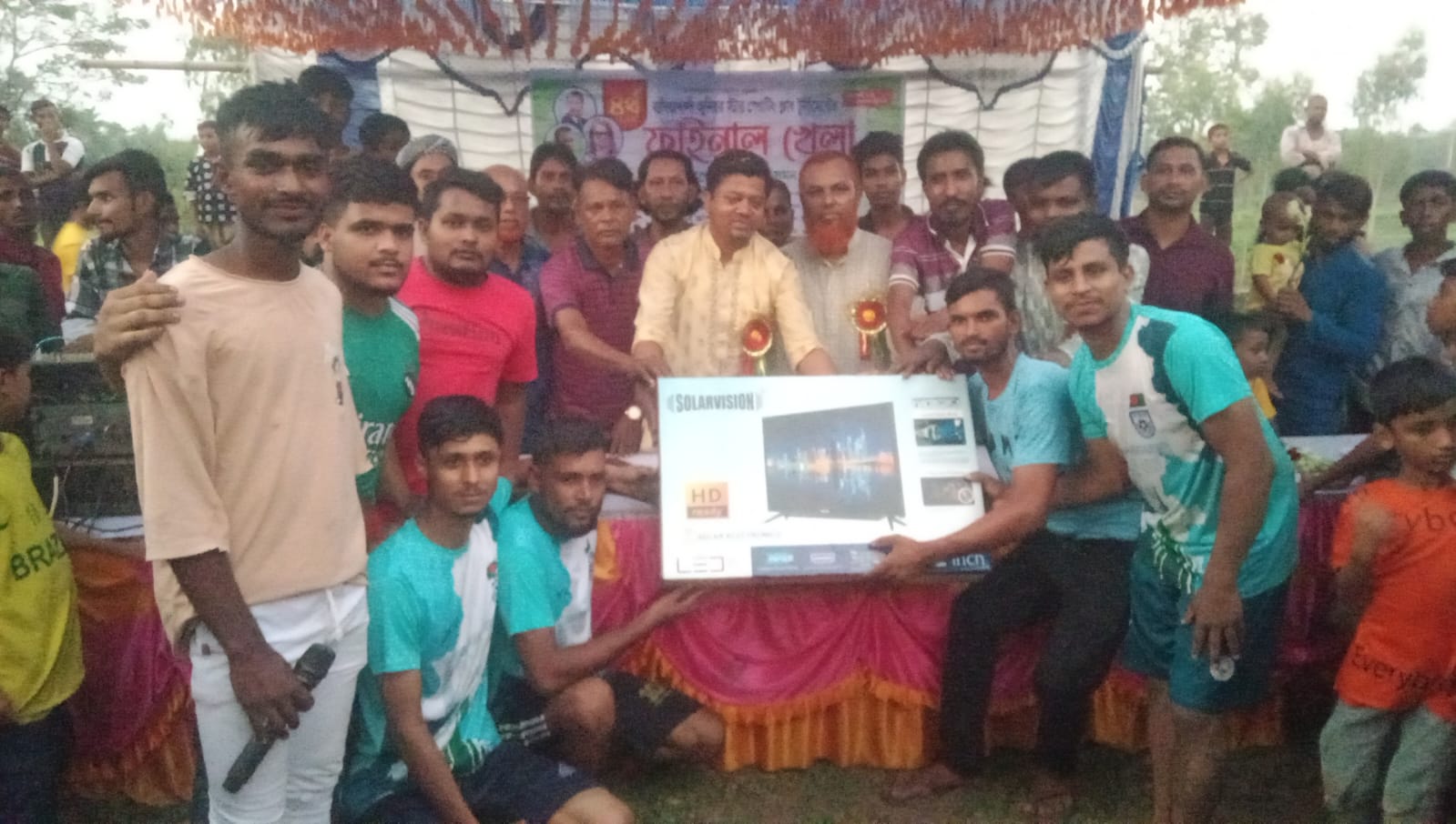 বাদিয়াখালীতে ফুটবল টুর্নামেন্টের ফাইনাল ও পুরস্কার বিতরণ অনুষ্ঠিত