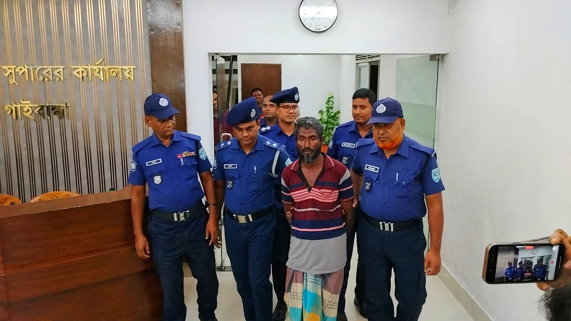 সাদুল্লাপুরে বৃদ্ধাকে ধর্ষণ, ঢাকা থেকে প্রধান আসামি গ্রেফতার