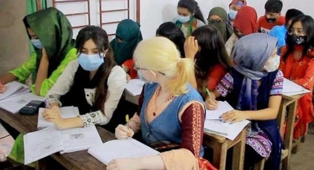 কোচিং বাণিজ্য করে হাজার কোটি টাকা লোপাট—জাতিকে মেধাশূন্য করার গভীর ষড়যন্ত্র!