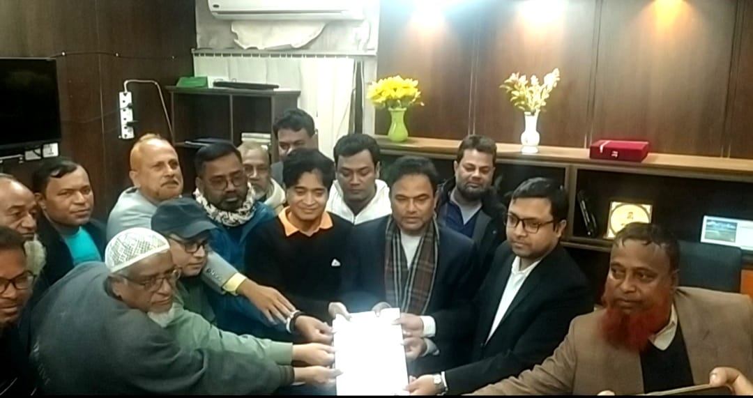 হাকিমপুর হিলিতে ডা. এ জেড এম জাহিদের পক্ষে মনোনয়ন ফরম সংগ্রহ করল বিএনপি