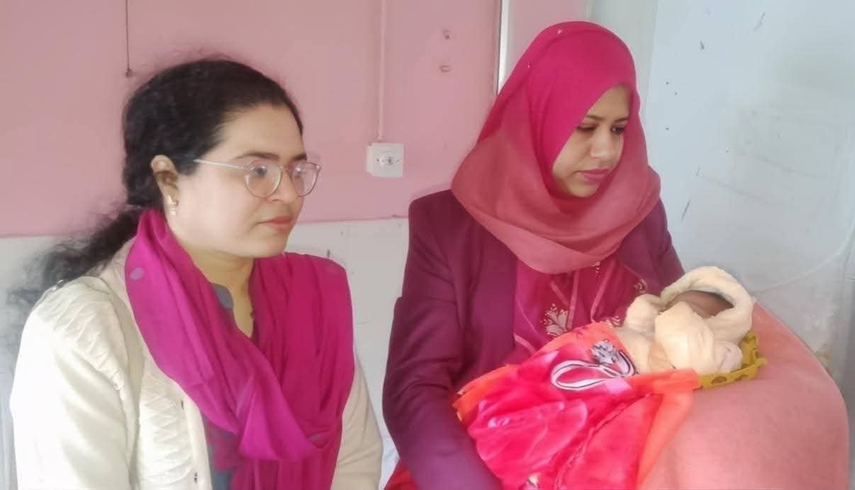 কালিগঞ্জে মানসিক ভারসাম্যহীন নারীর নবজাতক উদ্ধার